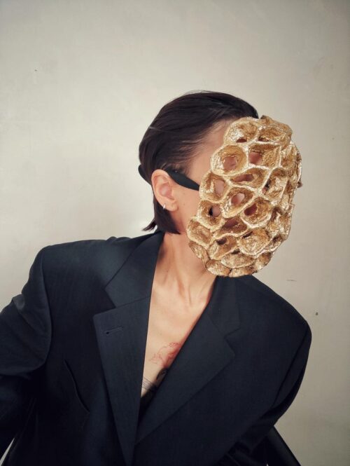 Gothic Style Golden mask with holes - Image 3
