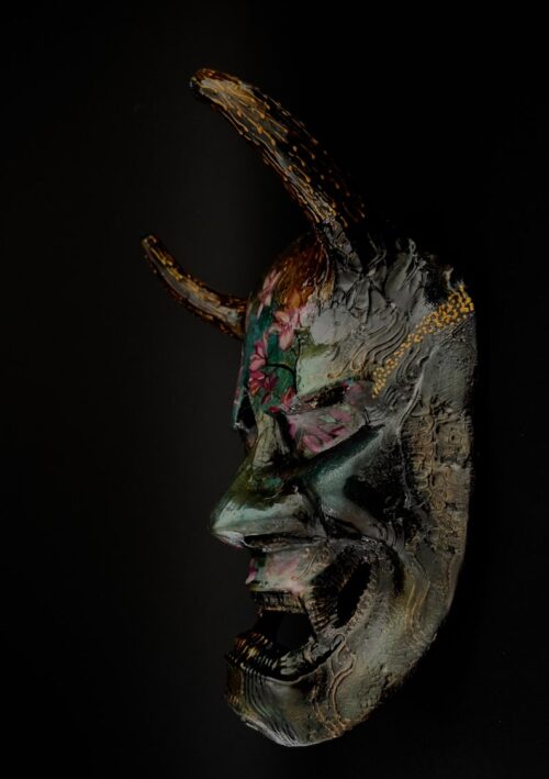 Horror-stricken Japanese demon mask - Image 5