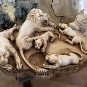 Beautiful Realistic Marble Lion figurines