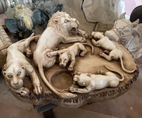 Beautiful Realistic Marble Lion figurines