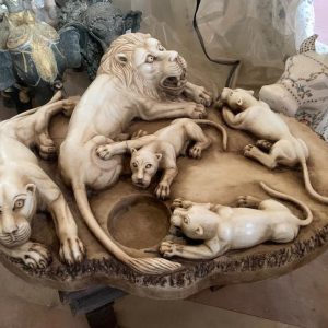 Beautiful Realistic Marble Lion figurines