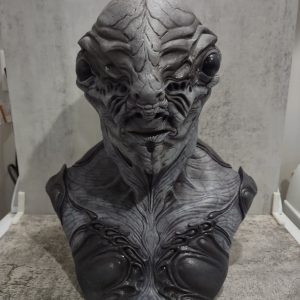 Jaw-Dropping Outlander Alien Silicone Mask